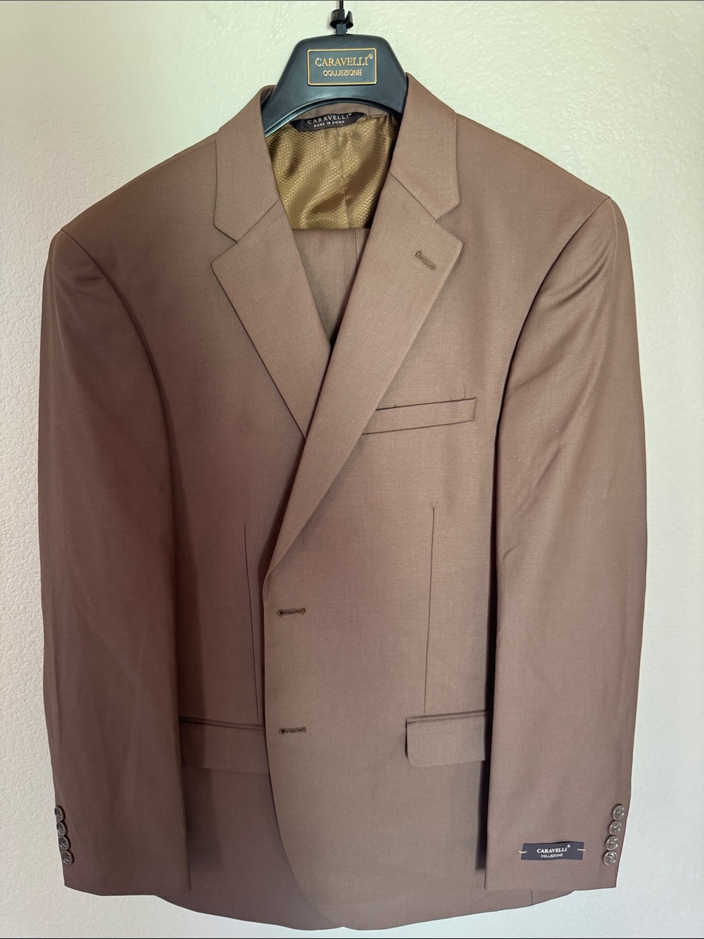 Caravelli Men's Brown Notch Lapel Suit